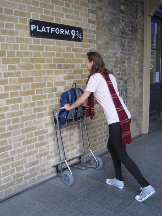 Plattform 9 3/4 ...der Hogwarts Express wartet nicht!